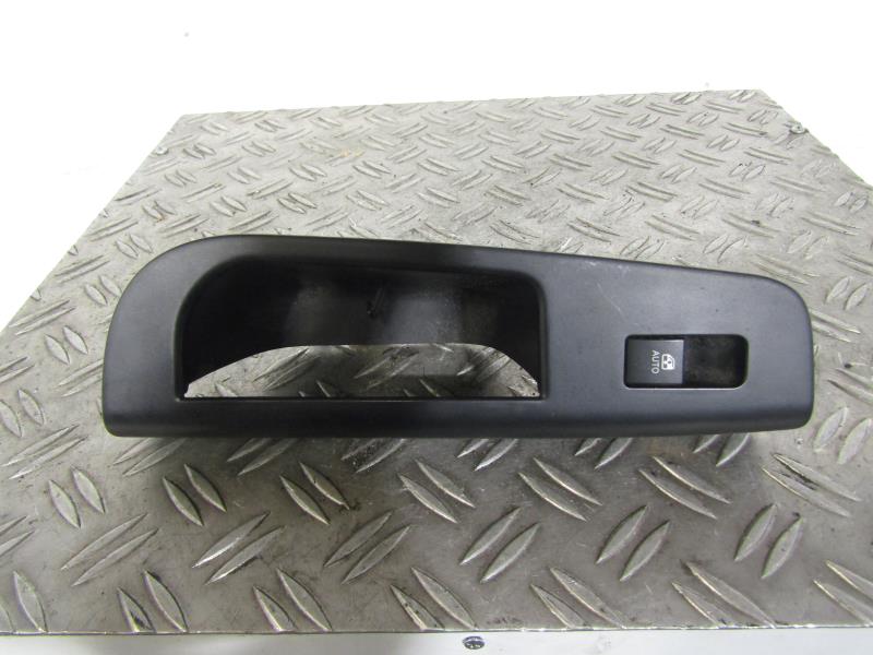Interruttore lavacristalli posteriore sinistro KIA CEE-D 1 SPORT WAGON PHASE 1 BREAK Diésel - 1