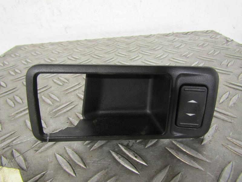 Interruttore lavacristalli anteriore destro FORD FOCUS 2 PHASE 2 BREAK Diésel - 1