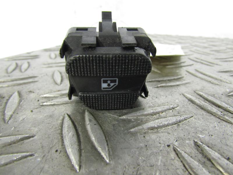 Interruttore lavacristalli anteriore destro VOLKSWAGEN GOLF 3  - 1