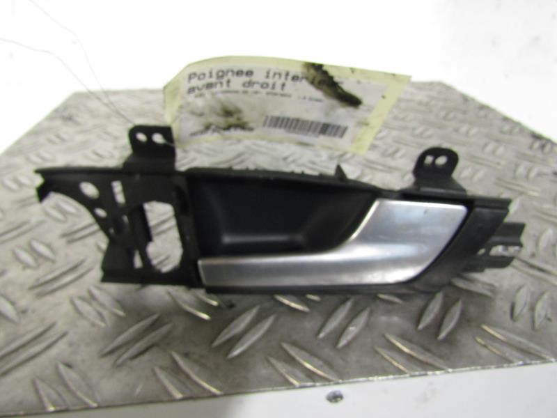 Poignee interieur avant droit AUDI A3 2 SPORTBACK PHASE 1 Diesel - 1