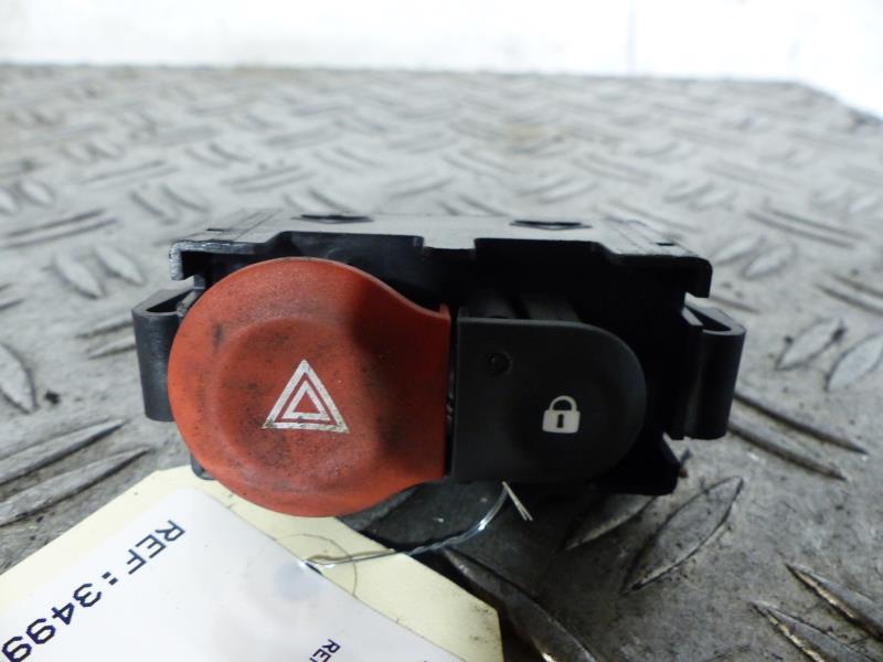 Bouton de warning RENAULT CLIO 3 PHASE 2 Diesel - 1