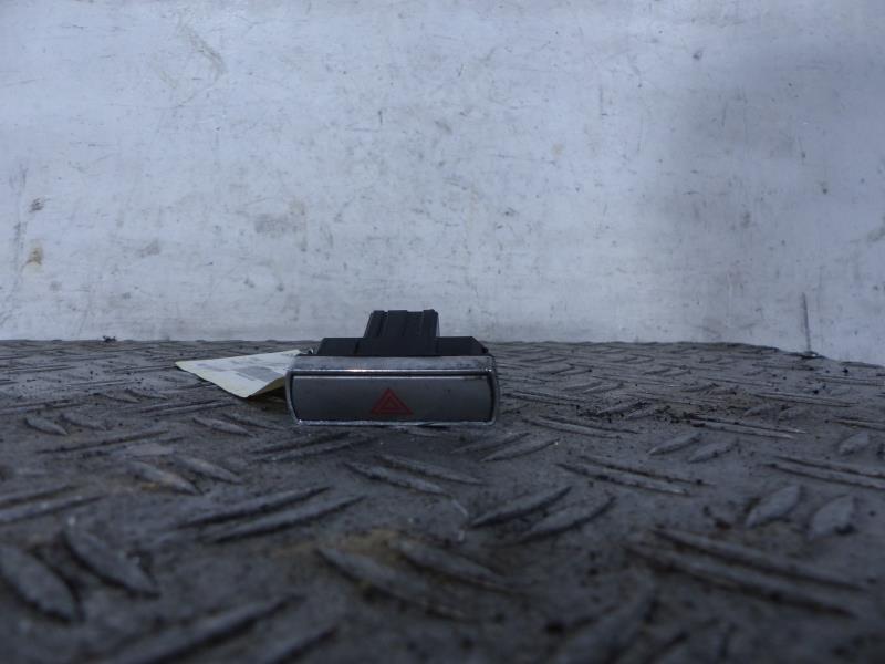 Bouton de warning FORD TRANSIT CONNECT 1 PHASE 3 Diesel - 1