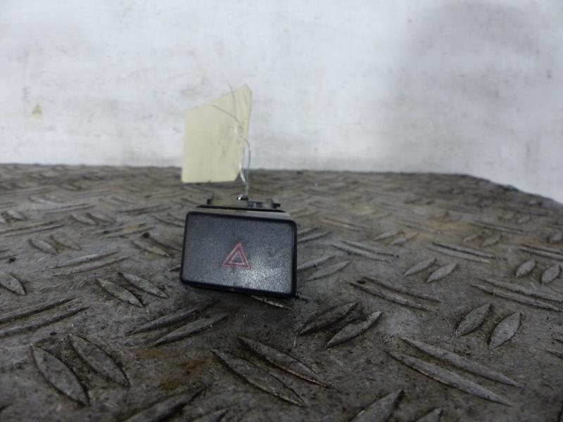 Bouton de warning MAZDA 5 1 PHASE 1 Diesel - 1