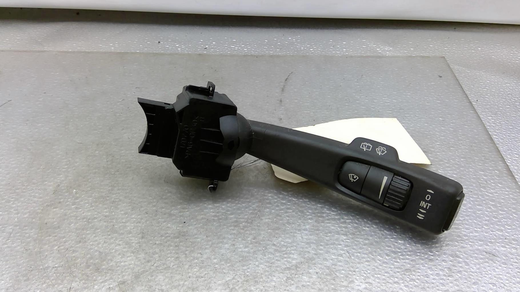 Commodo d'essuie glaces VOLVO V 50 PHASE 1 BREAK Diesel - 1