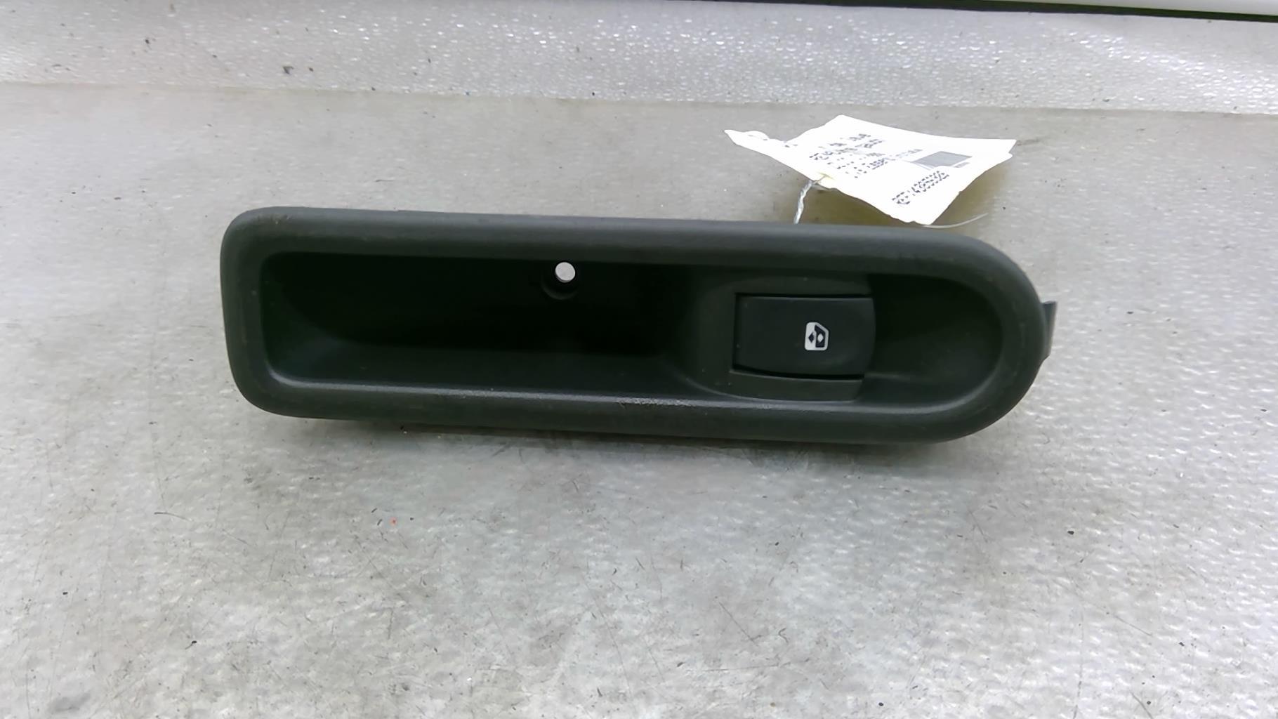 Interruttore lavacristalli posteriore sinistro RENAULT CLIO 3 PHASE 1 Gasolina - 1