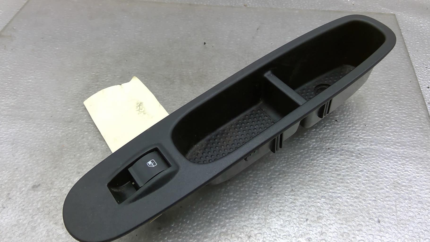 Interruttore lavacristalli anteriore destro FIAT PUNTO EVO 3 Diésel - 1