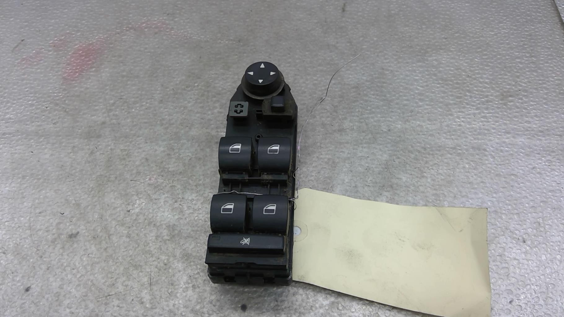 Interruttore lavacristalli anteriore sinistro BMW SERIE 5 E60 PHASE 2 Diésel - 1