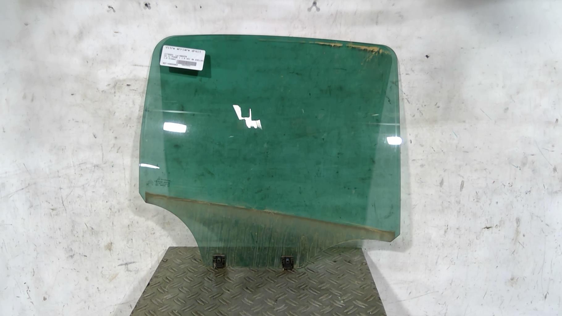 Vitre arriere droit CITROEN C3 2 PHASE 1 Diesel - 1
