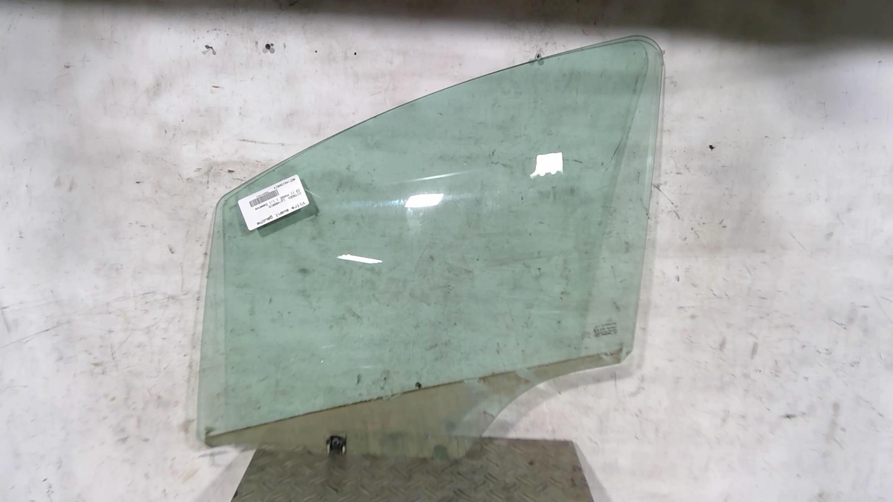 Vitre avant gauche CITROEN C3 2 PHASE 1 Essence - 1