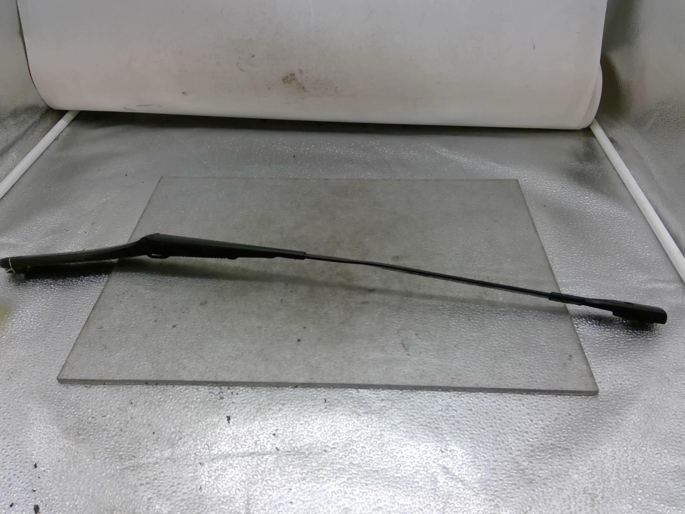 Braccio tergicristallo anteriore destro AUDI A4 3 PHASE 2 Diésel - 1