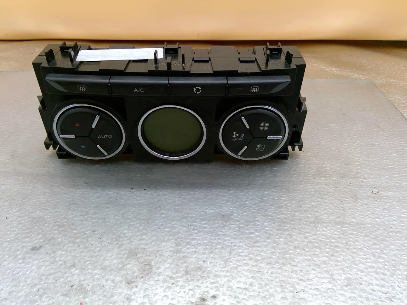 Commande chauffage CITROEN C3 2 PHASE 1 Diesel - 1