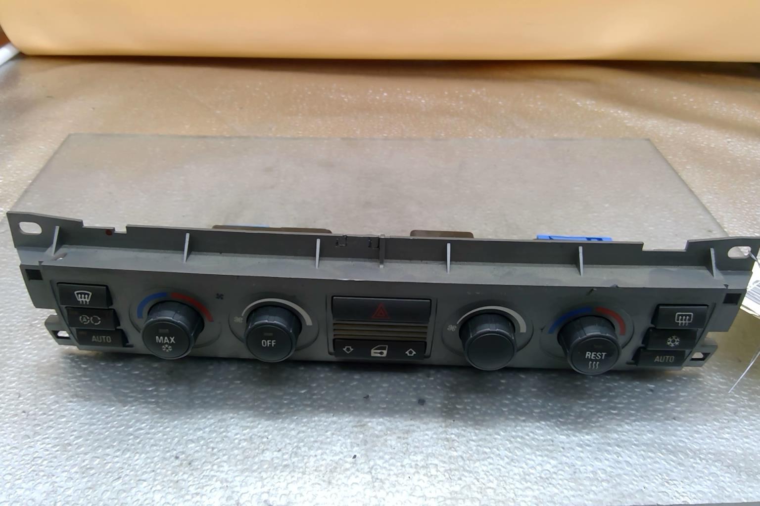 Commande chauffage BMW SERIE 7 E66 LIMOUSINE PHASE 1 Essence - 1