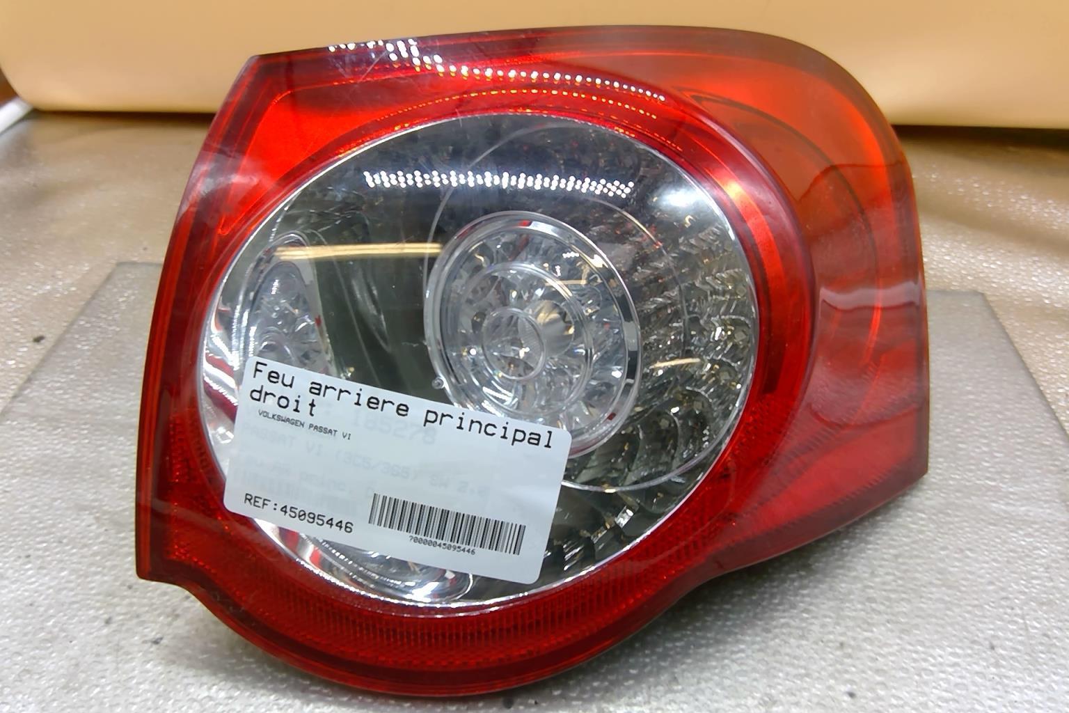 Fanale posteriore principale destro (luci) VOLKSWAGEN PASSAT 7 PHASE 1 Gasolina/Híbrido - 1