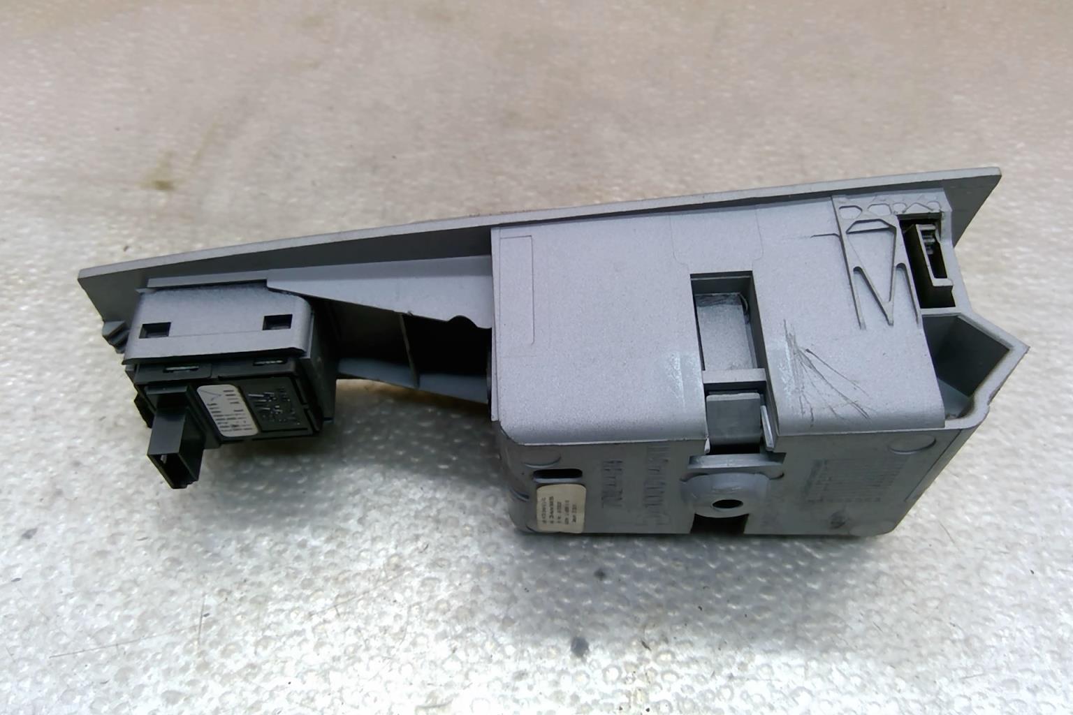 Interruttore lavacristalli posteriore sinistro BMW SERIE 7 E66 LIMOUSINE PHASE 1 Gasolina - 1