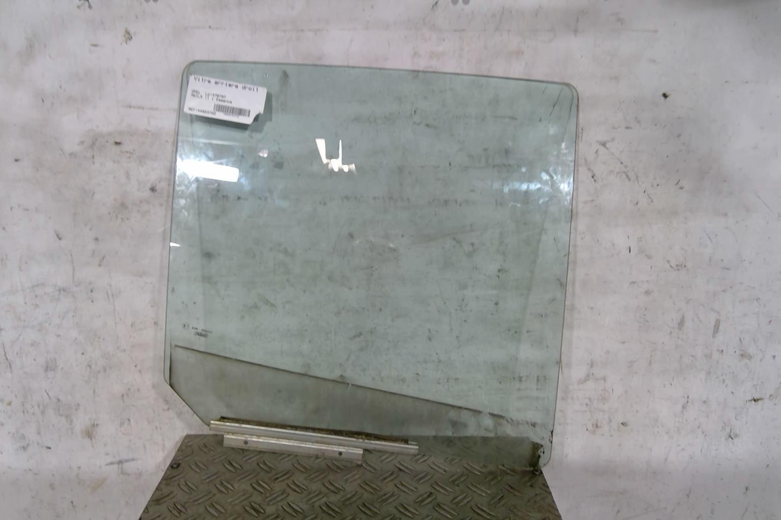 Vitre arriere droit OPEL AGILA B Essence - 1