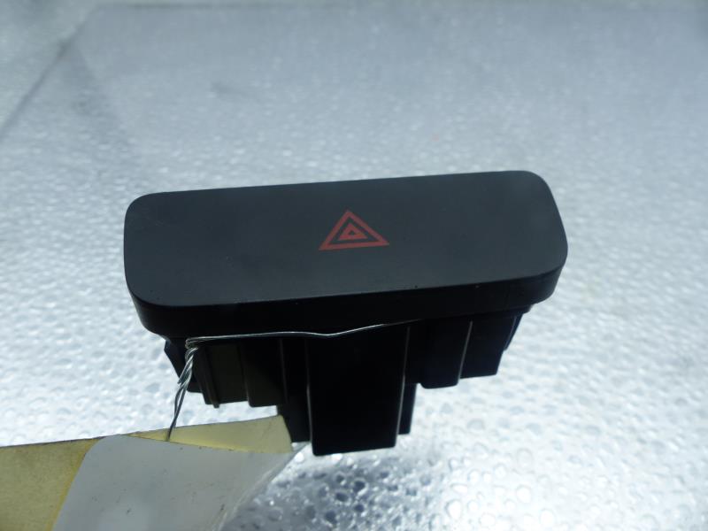 Bouton de warning FORD KA+ Essence - 1