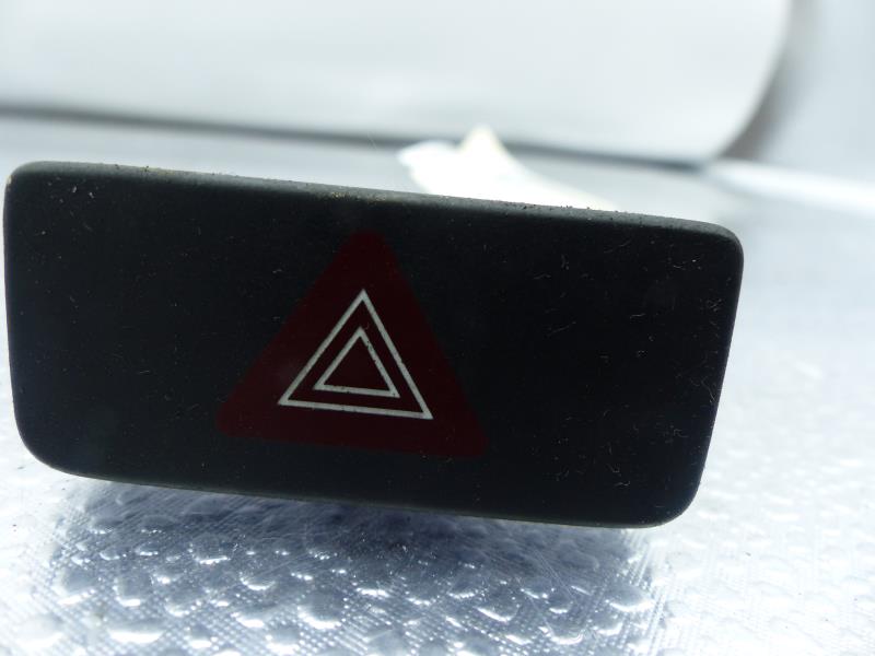 Bouton de warning NISSAN PIXO Essence - 1