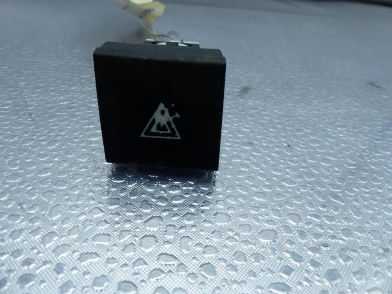 Bouton de warning PEUGEOT 508 1 PHASE 1 Diesel - 1