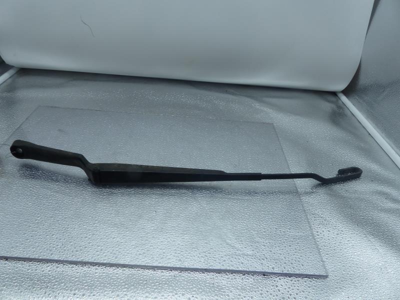 Braccio tergicristallo anteriore sinistro SEAT LEON 1 Diésel - 1