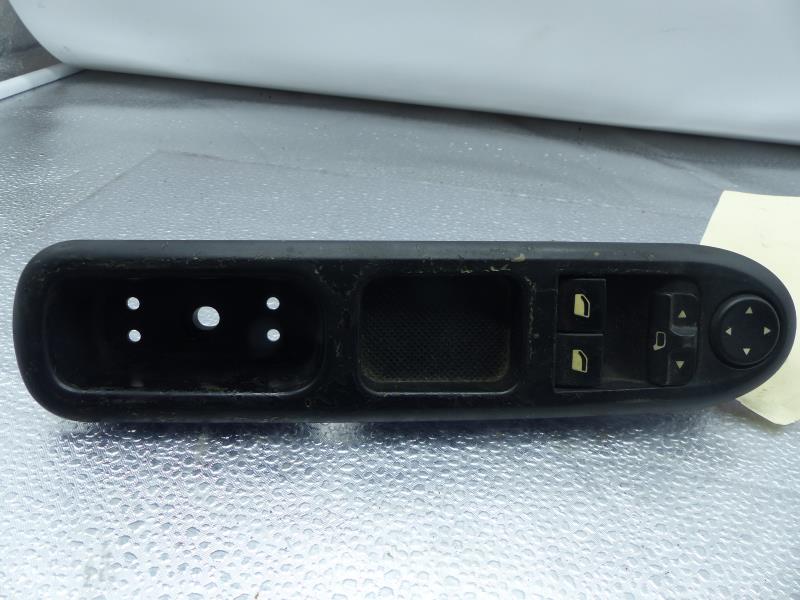 Interruttore lavacristalli anteriore sinistro PEUGEOT 407 PHASE 1 Diésel - 1