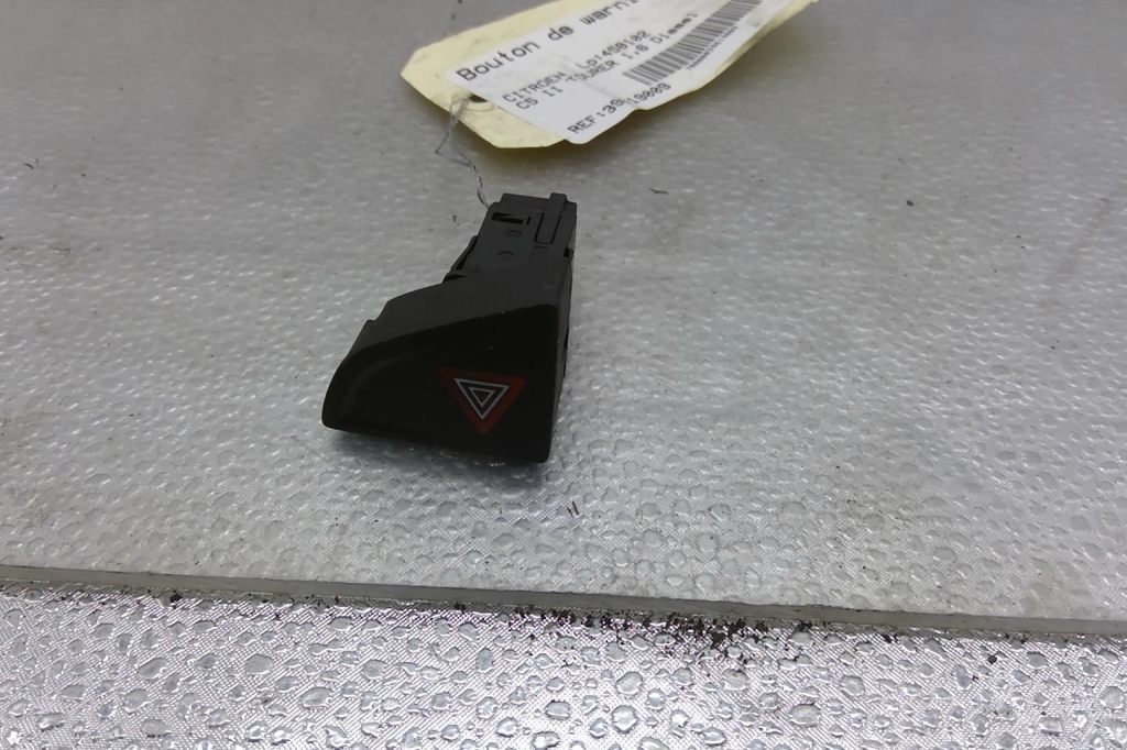 Bouton de warning CITROEN C5 2 Diesel - 1