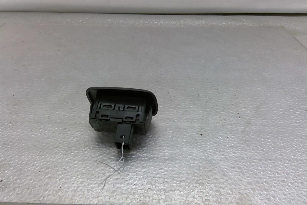 Interruttore lavacristalli posteriore sinistro CITROEN C5 2 Diésel - 1