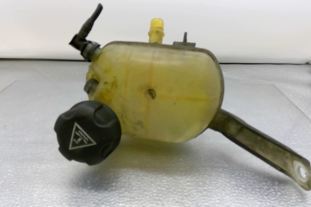 Vase d'expansion CITROEN C5 2 Diesel - 1