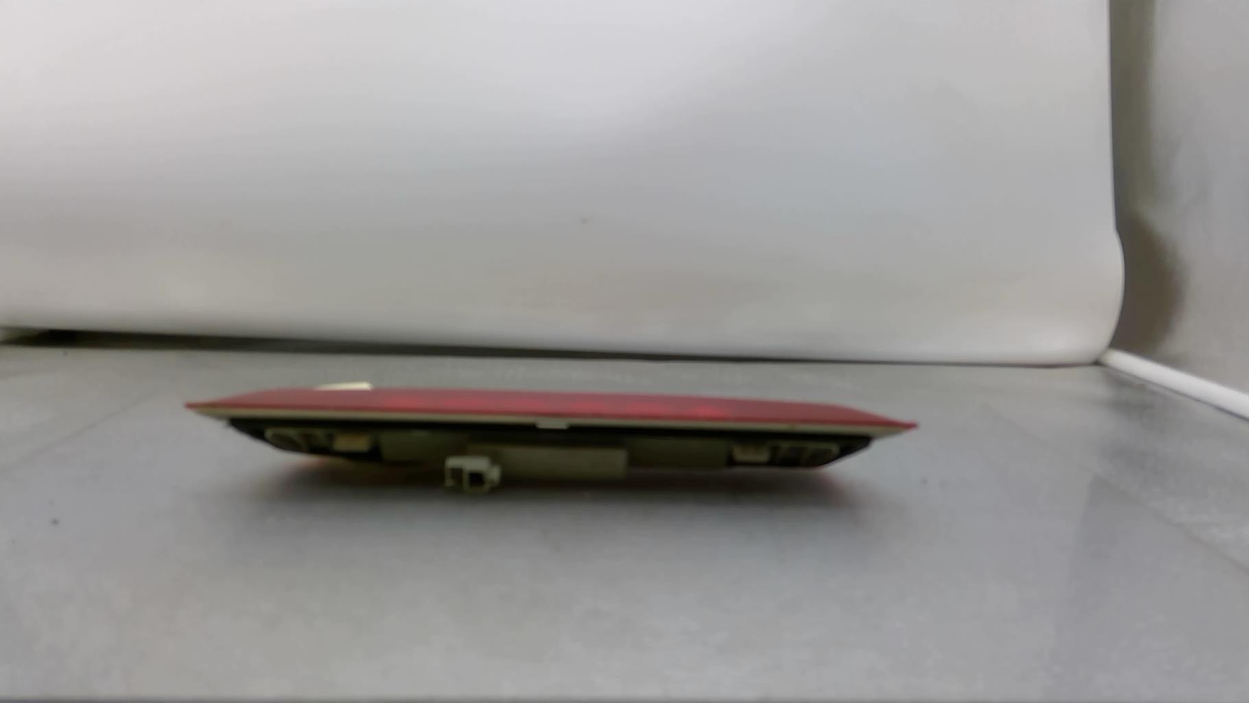 Feu arriere stop central DODGE JOURNEY Diesel - 1