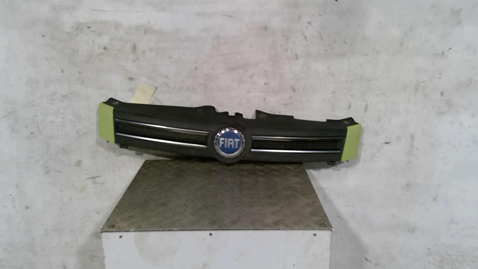 Calandre FIAT PANDA 2 PHASE 1 Essence - 1