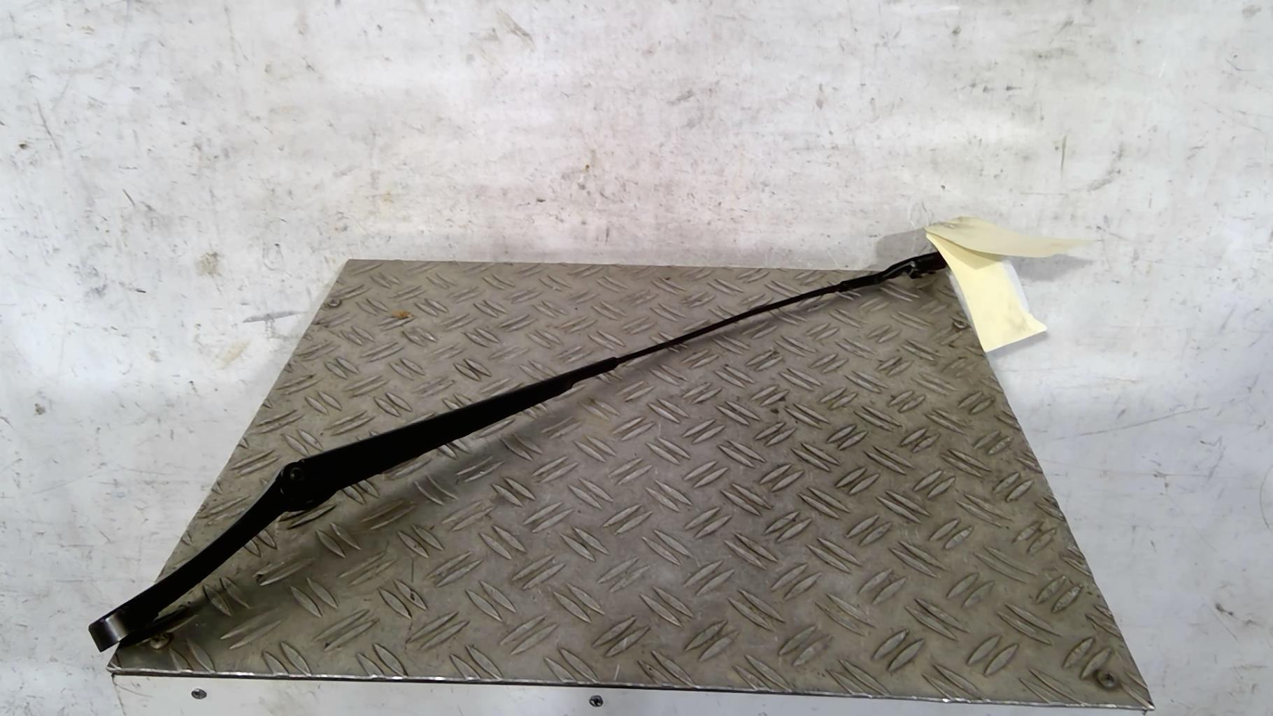 Braccio tergicristallo anteriore destro VOLKSWAGEN PASSAT 7 PHASE 1 Gasolina/Híbrido - 1