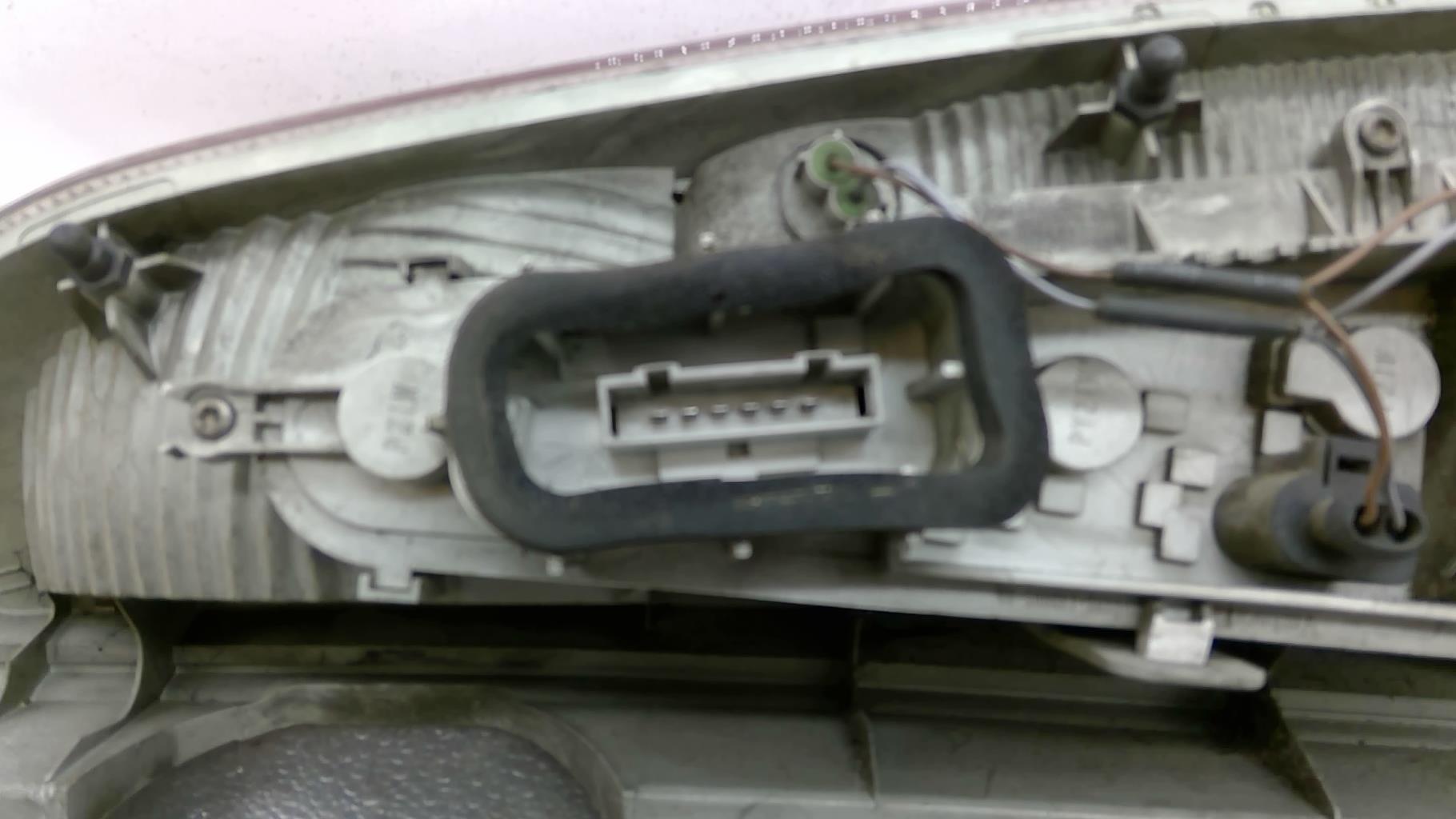 Fanale posteriore principale sinistro (luci) SKODA ROOMSTER PHASE 1 Diésel - 1