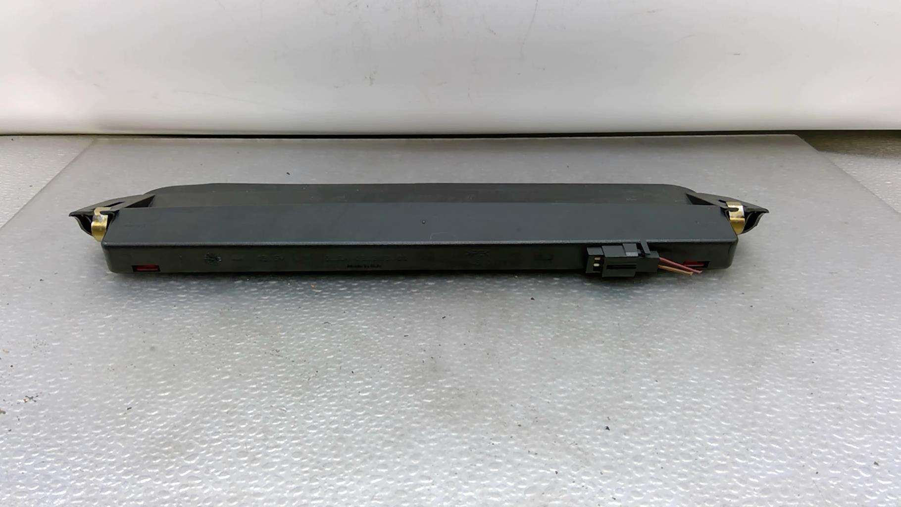 Luce stop centrale VOLKSWAGEN JETTA 3 Diésel - 1
