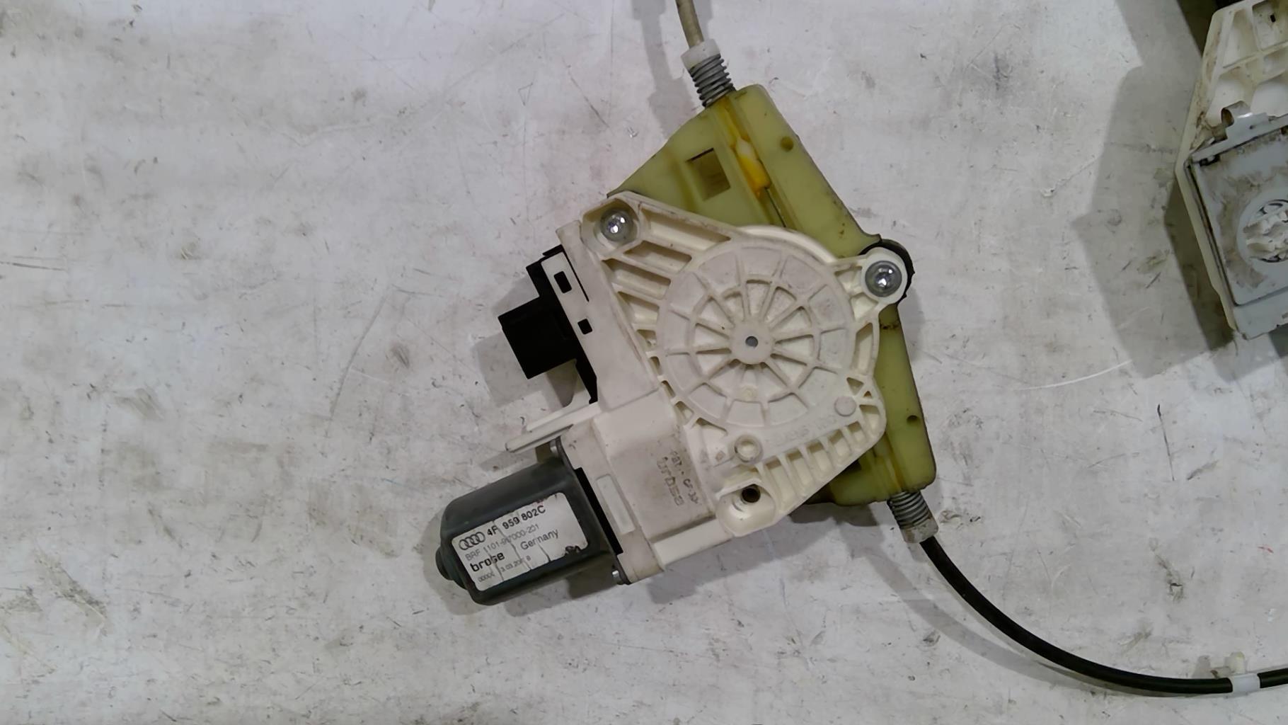 Leve vitre electrique arriere droit AUDI A6 3 AVANT PHASE 1 BREAK Diesel - 1