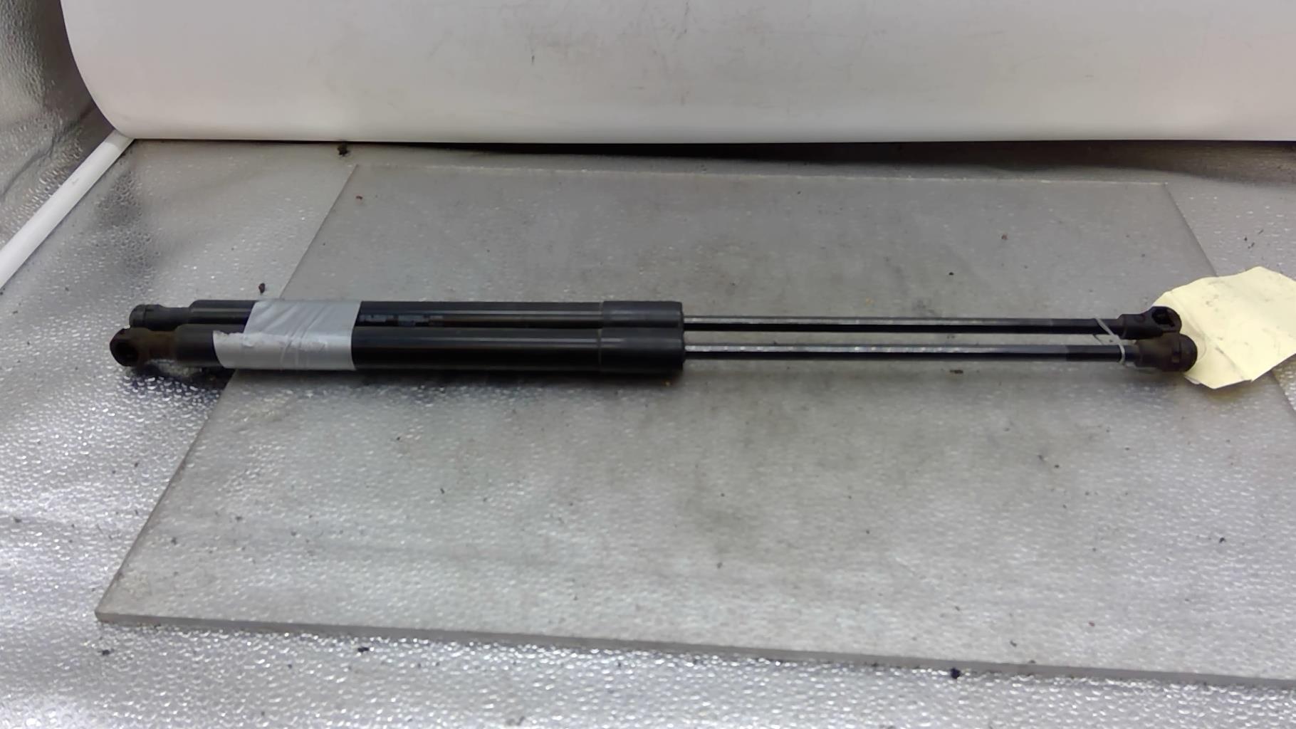 Verin de coffre CITROEN C3 2 PHASE 1 Essence - 1