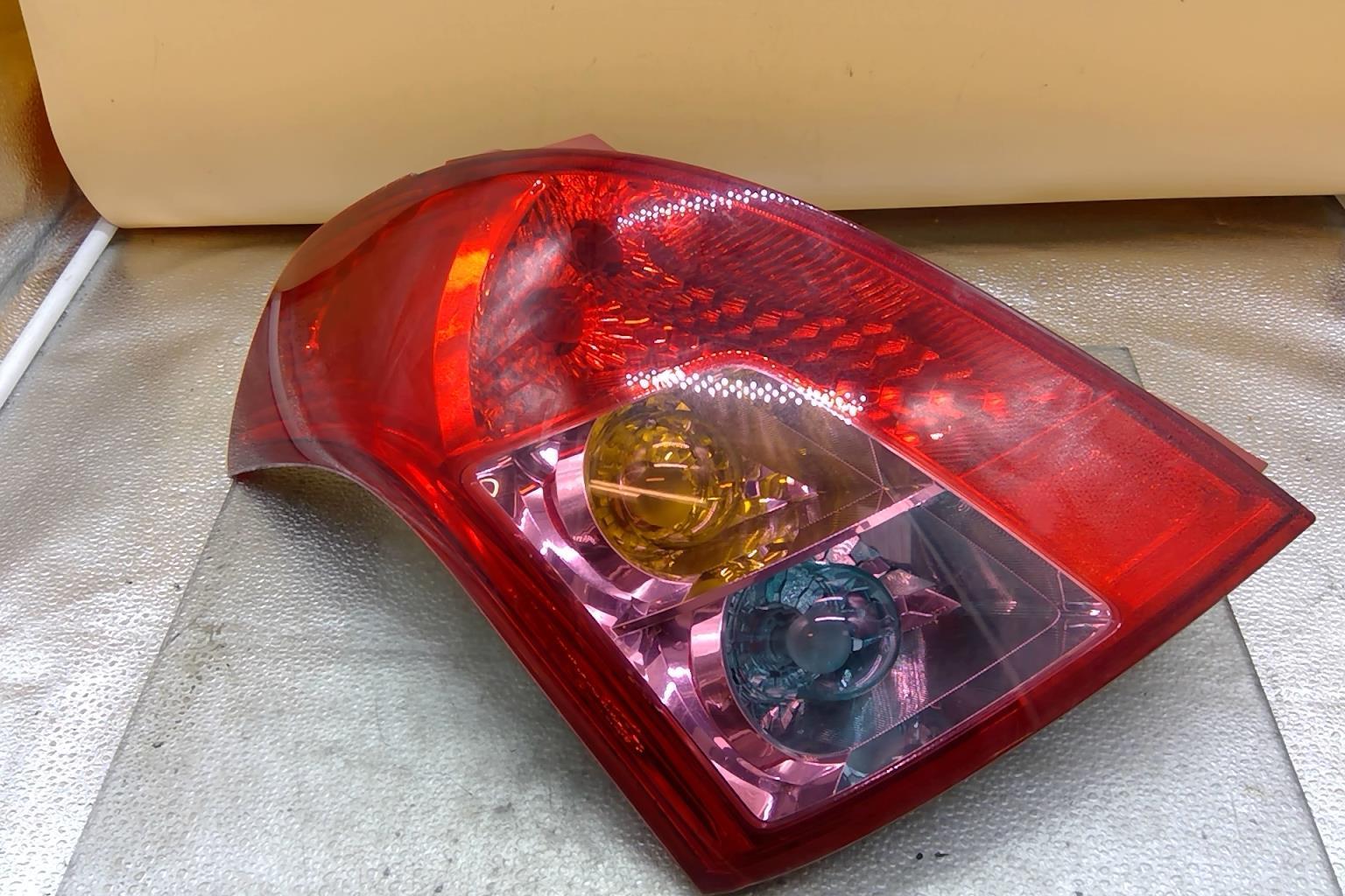 Fanale posteriore principale sinistro (luci) SUZUKI SWIFT 3 Gasolina - 1