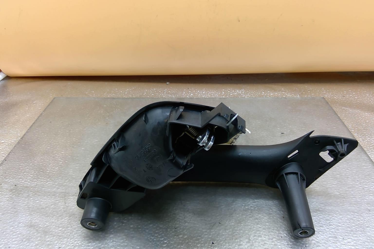 Maniglia interna posteriore sinistra VOLKSWAGEN POLO 5 PHASE 1 Diésel - 1