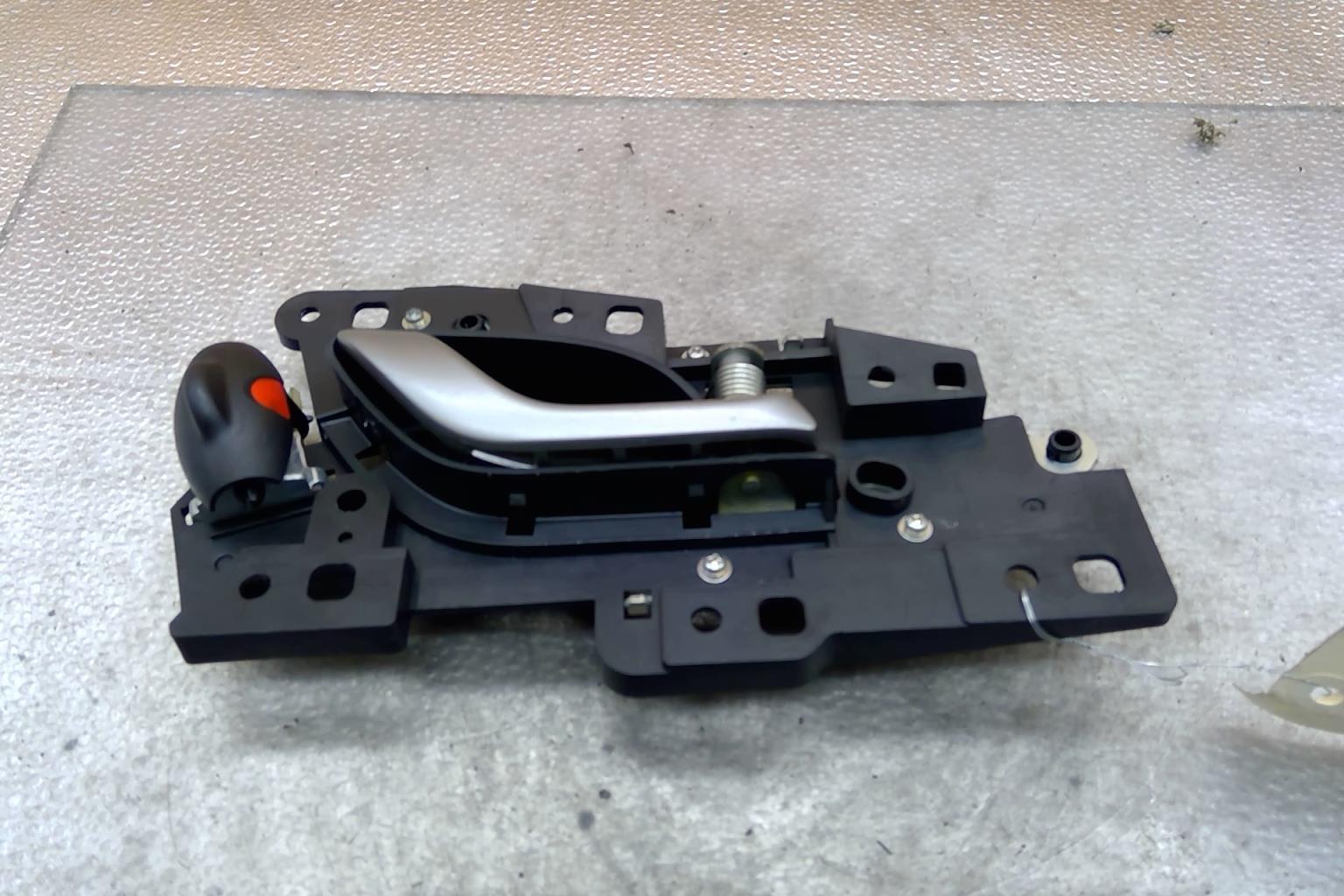Maniglia portiera posteriore destra HONDA CIVIC 8 PHASE 1 Diésel - 1