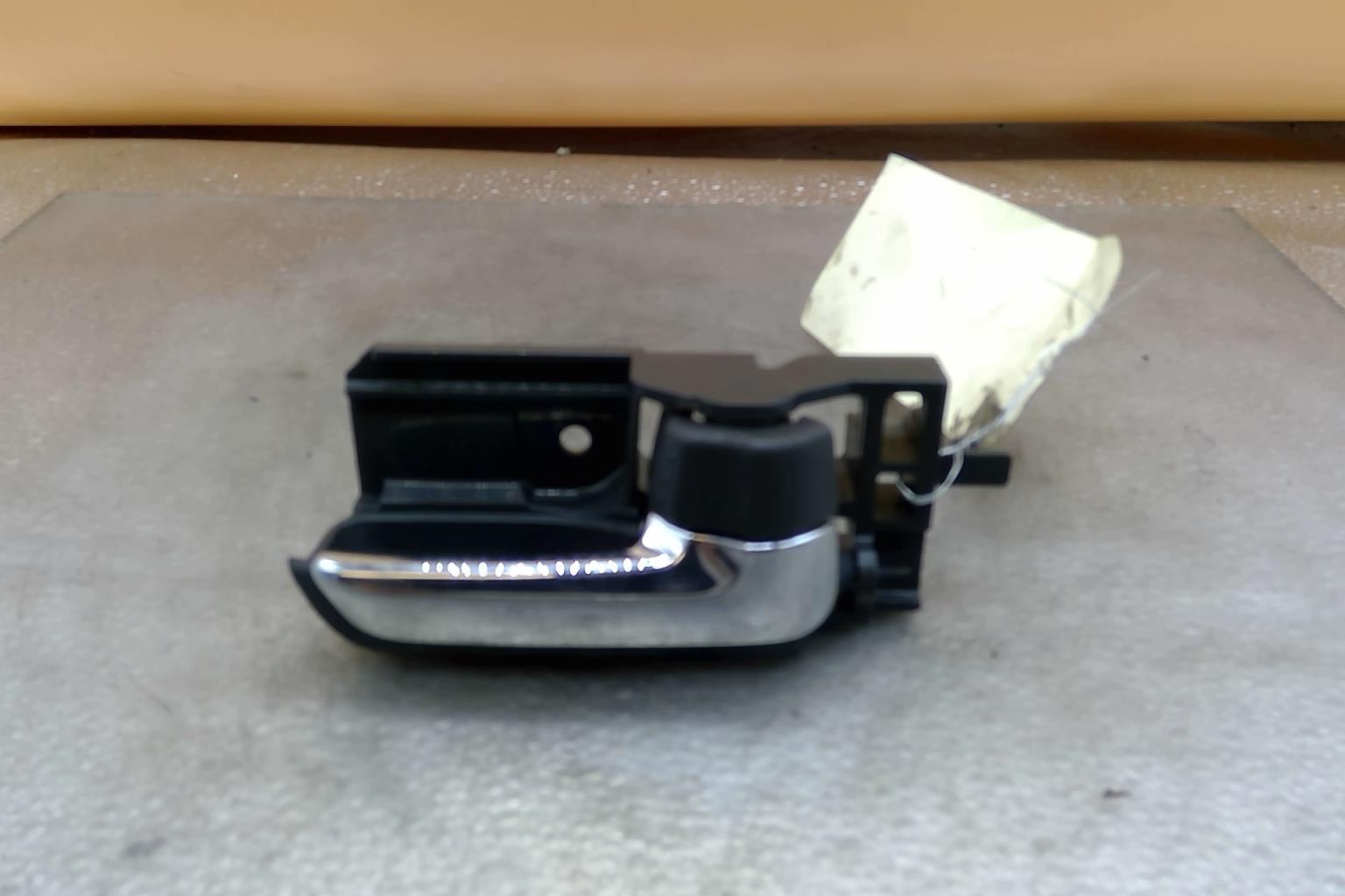 Maniglia portiera anteriore destra SUZUKI SWIFT 3 Gasolina - 1