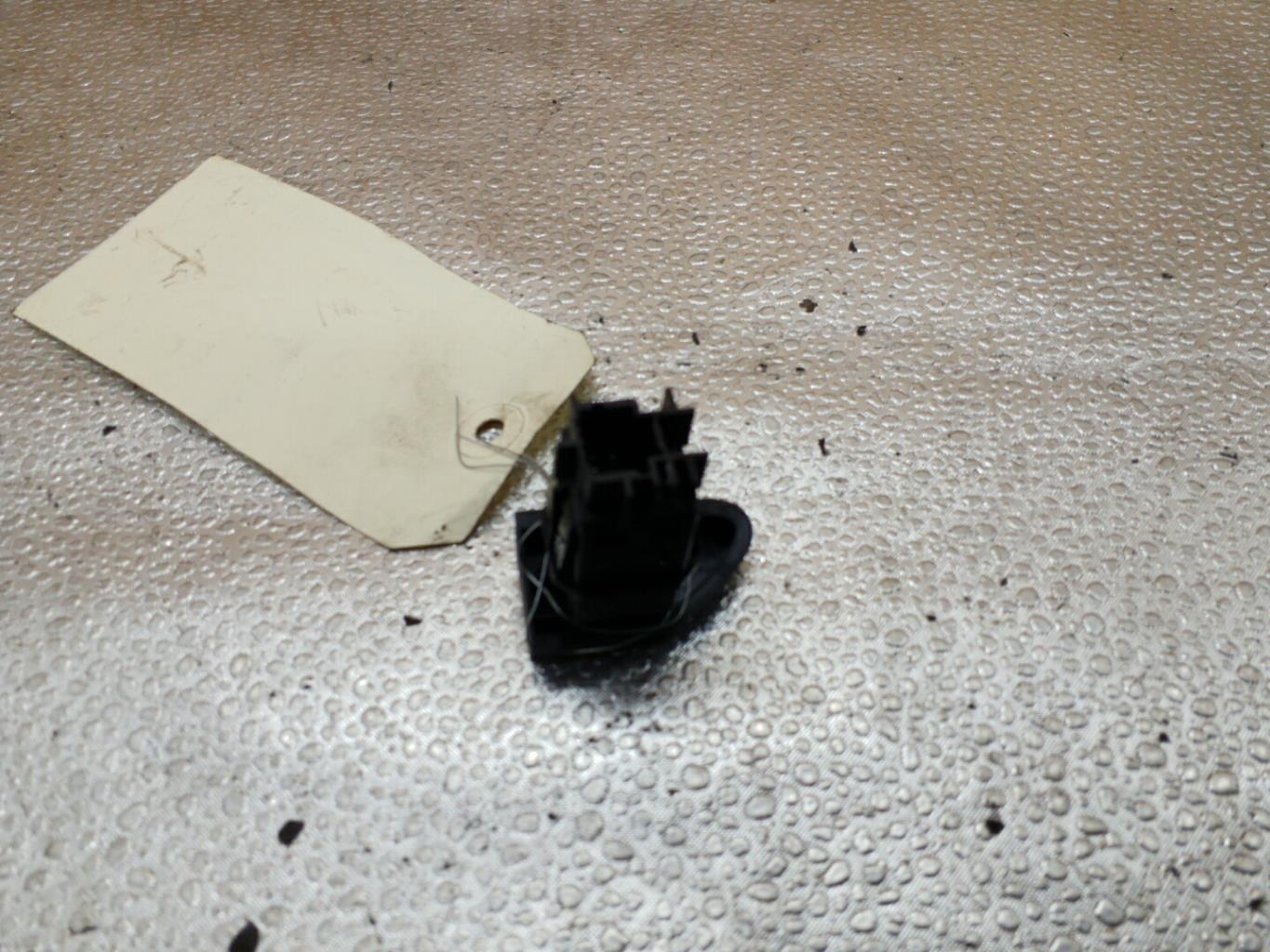 Bouton de warning RENAULT CLIO 4 PHASE 1 Diesel - 1