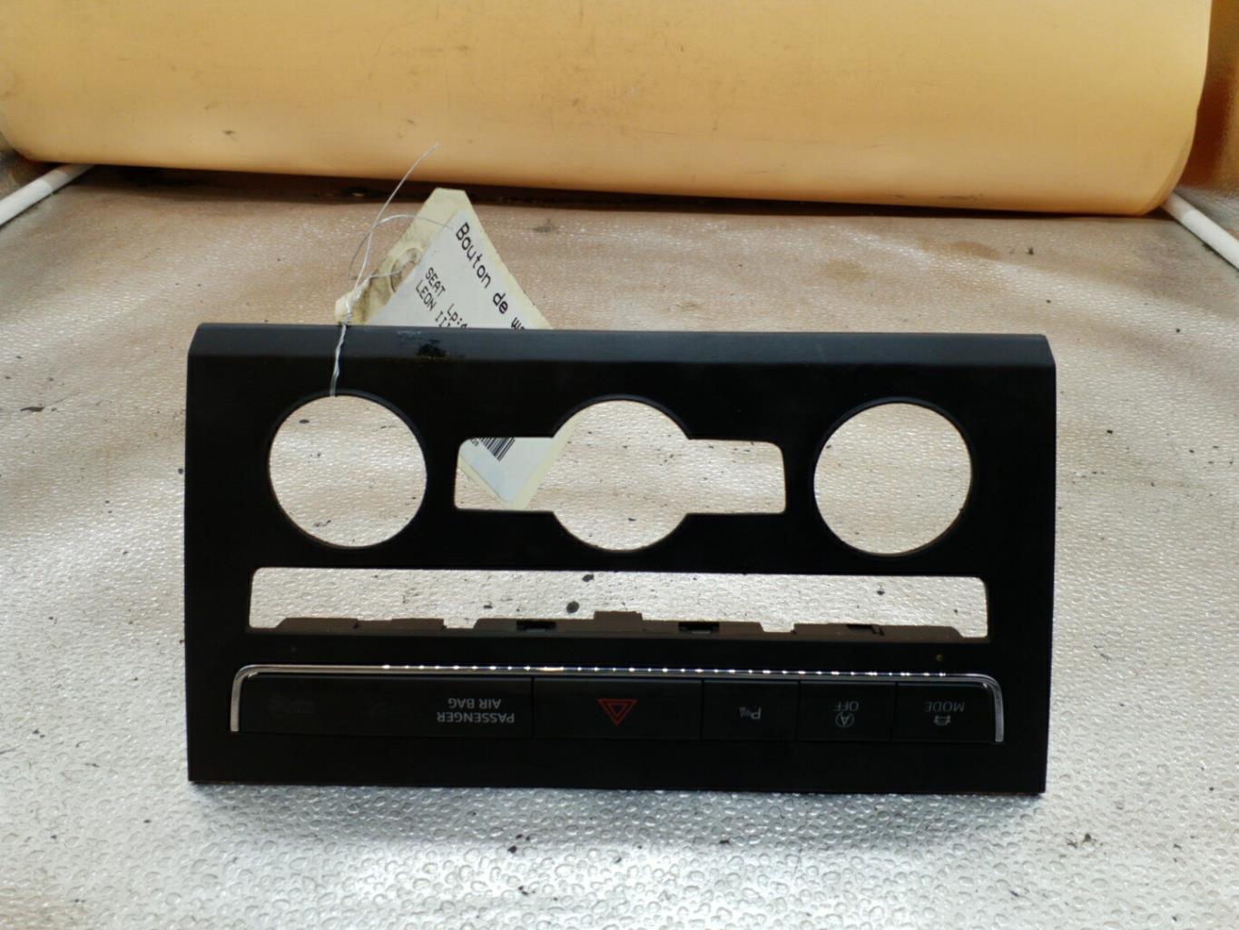 Bouton de warning SEAT LEON 3 PHASE 1 Diesel - 1