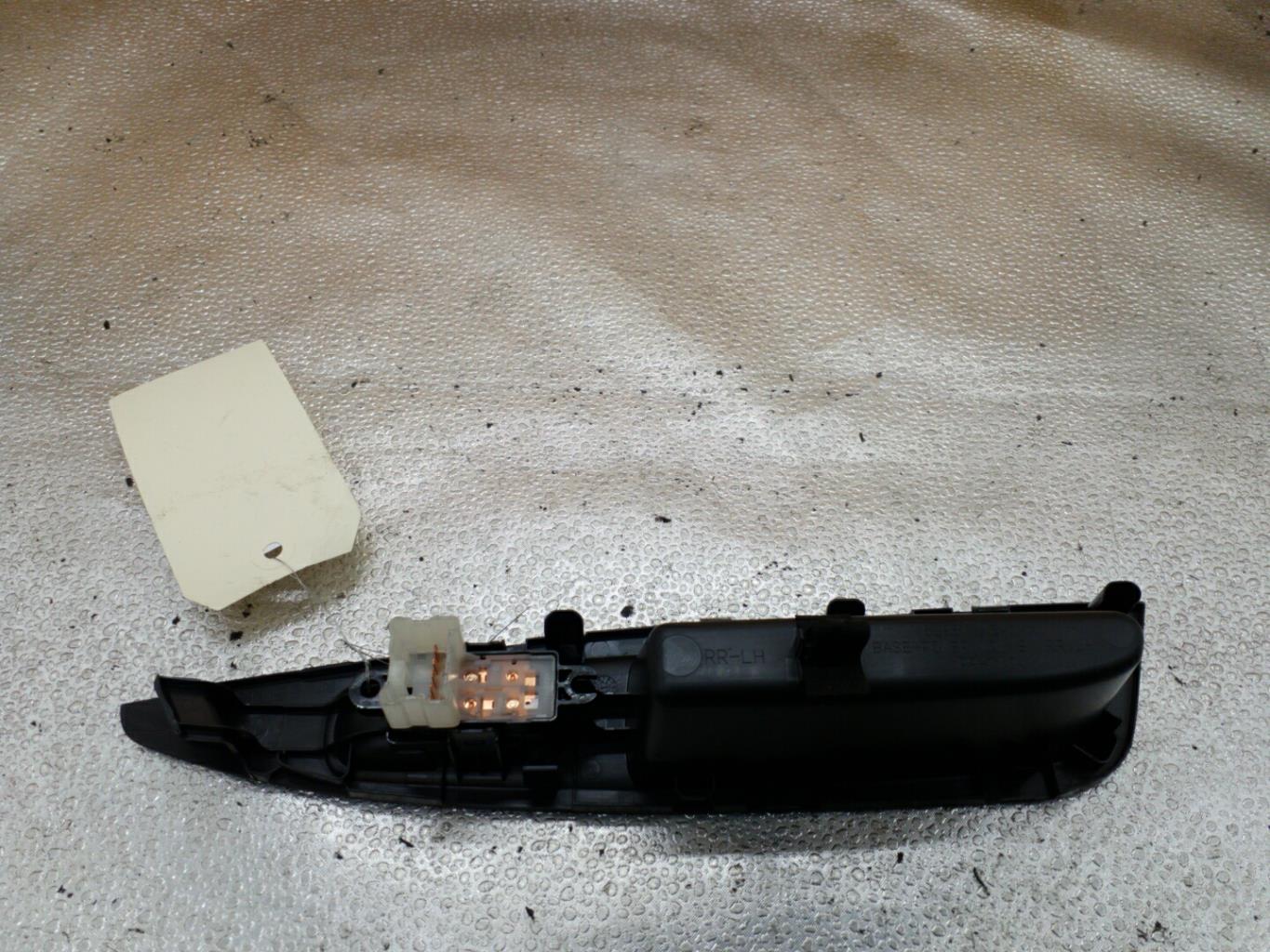 Interruttore lavacristalli posteriore sinistro NISSAN QASHQAI 2 PHASE 1 Diésel - 1