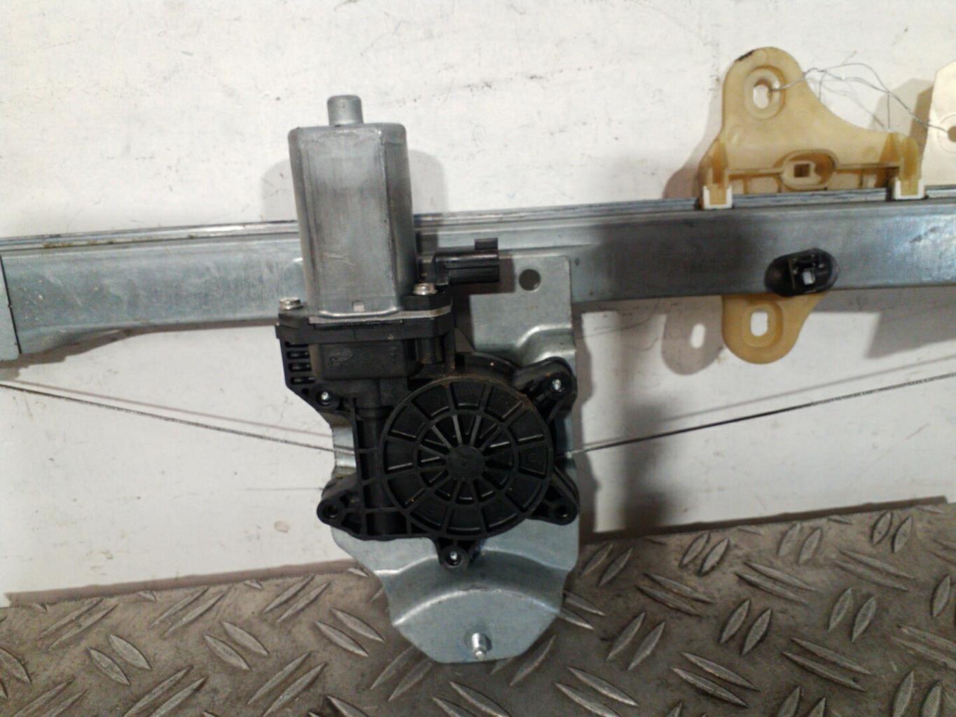 Leve vitre electrique avant droit RENAULT CLIO 4 PHASE 1 Diesel - 1