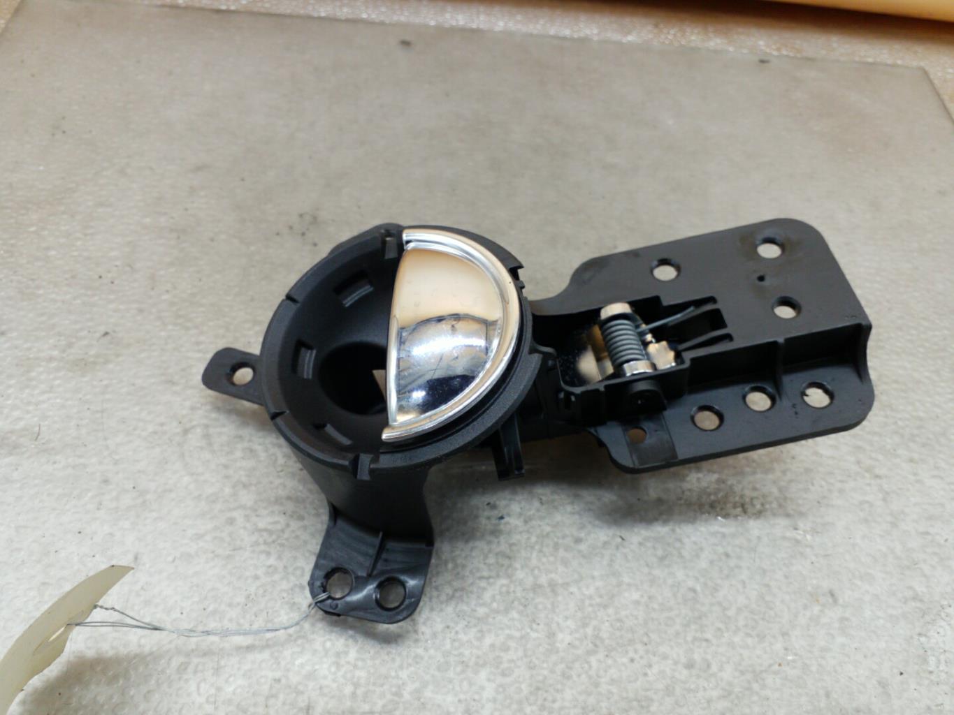 Maniglia interna posteriore destra MINI MINI 3 F55 PHASE 1 Gasolina - 1