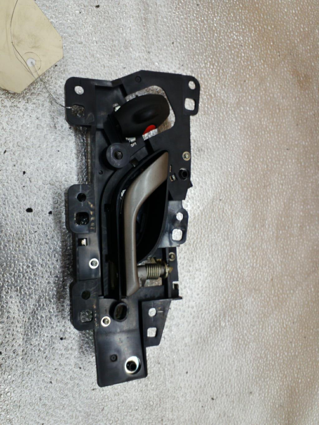 Maniglia interna anteriore destra HONDA CIVIC 8 PHASE 1 Diésel - 1