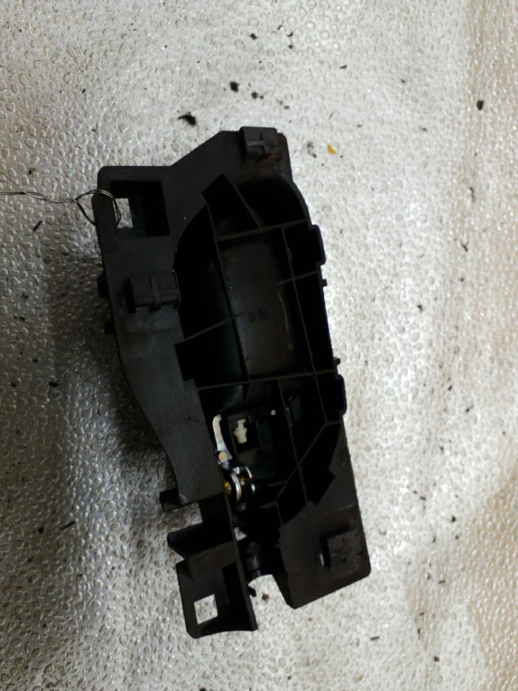 Maniglia interna anteriore sinistra PEUGEOT 3008 1 PHASE 1 Diésel - 1
