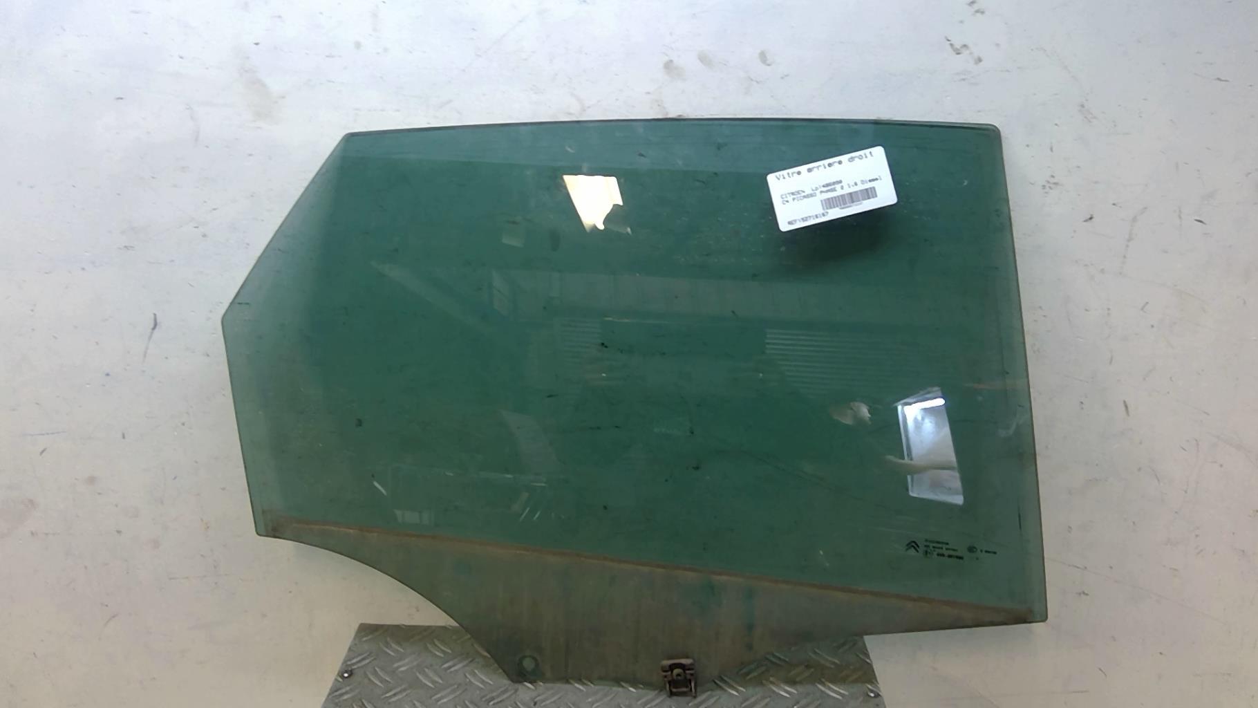 Vitre arriere droit CITROEN C4 2 PHASE 1 Diesel - 1