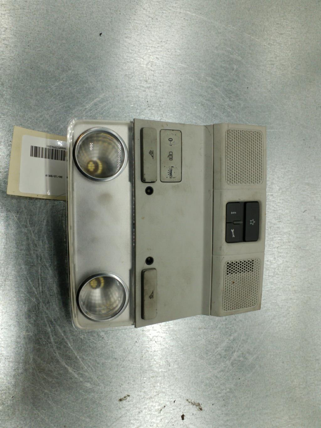 Eclairage de plafonnier VOLKSWAGEN GOLF 6 Diesel - 1