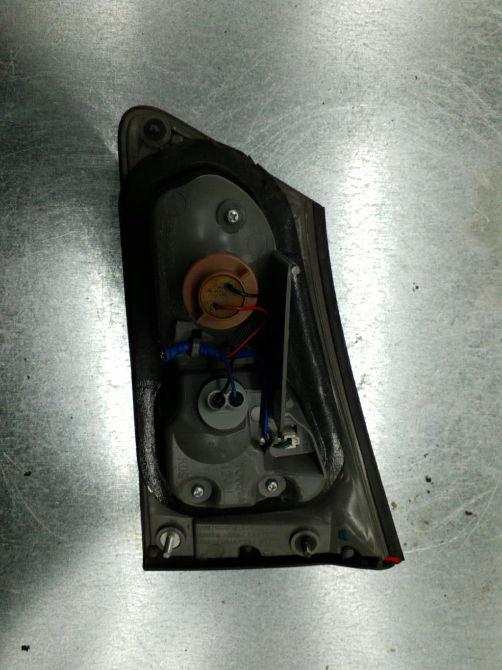 Feu arriere principal gauche (feux) LEXUS IS 2 PHASE 1 Essence - 1