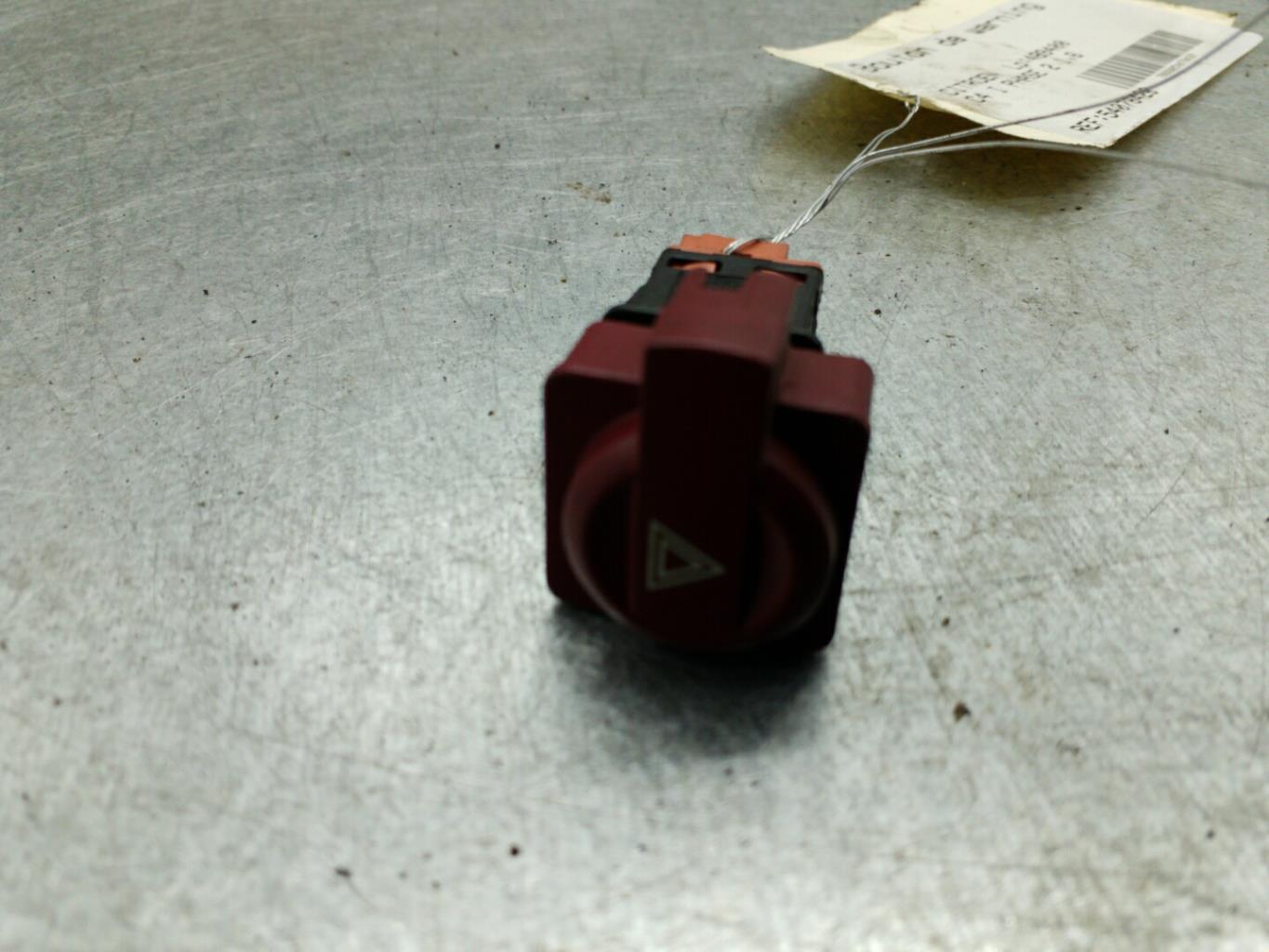 Bouton de warning CITROEN C4 1 PHASE 2 Diesel - 1