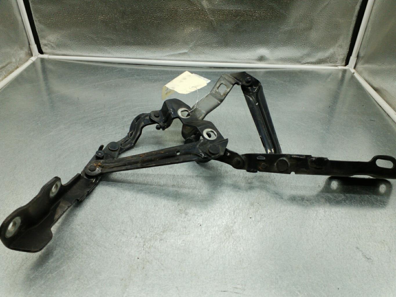 Charniere de capot VOLKSWAGEN NEW BEETLE 1 PHASE 1 Diesel - 1